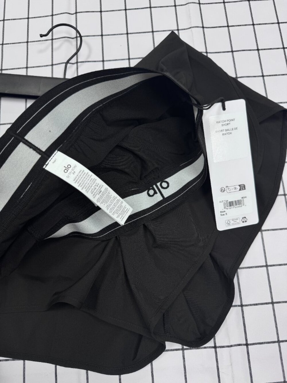 🔥 NWT ALO Yoga Match Point Shorts Black ✨ Must-Have Summer Essential - Picture 4 of 9